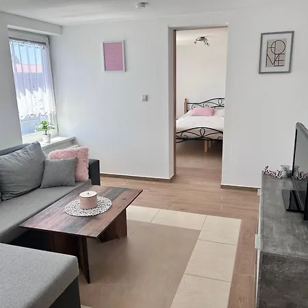 Gemuetliche Im Gutshaus アパート *